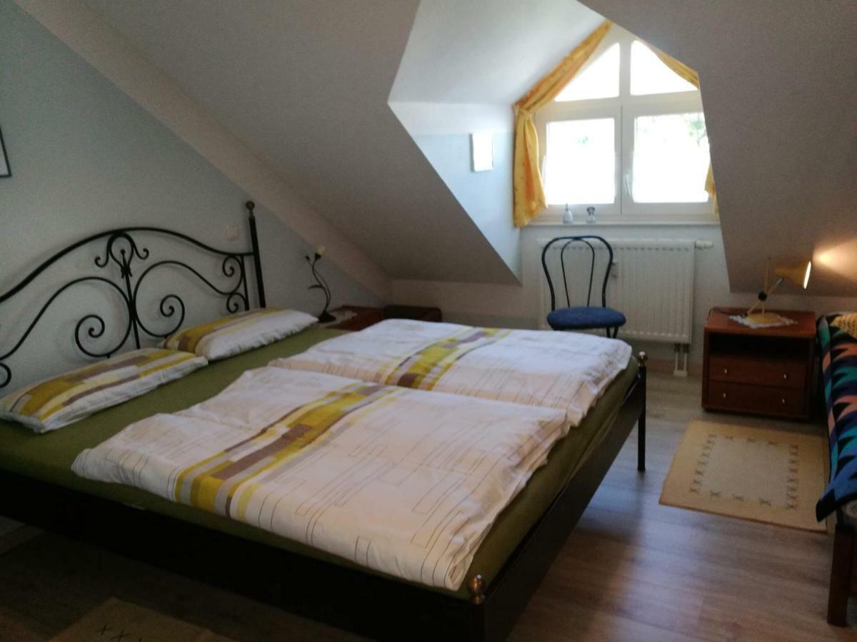 2-Zimmer Ferienwohnung Im Zentrum Von בינץ מראה חיצוני תמונה
